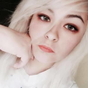 Meet your Posher, Leslie